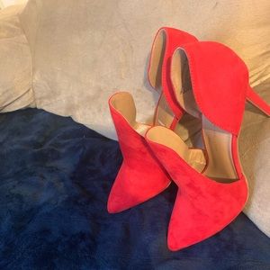 Womens red pumps